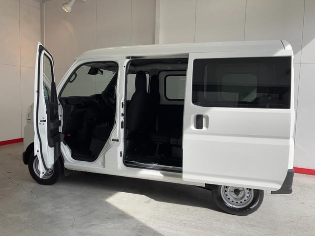 ハイゼットカーゴＤＸ　キーレスエントリー／両側スライドドアワンオーナー　ＡＭ／ＦＭラジオ　キーレスエントリー　スマアシ　両側スライドドア　ハロゲンヘッドライト　オートライト　オートマチックハイビーム　アイドリングストップ　取扱説明書　メンテナンスノート（香川県）の中古車