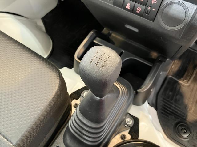 ハイゼットトラックスタンダード　ＭＴ／ＡＭ／ＦＭラジオＭＴ　ＡＭ／ＦＭラジオ　ハロゲンヘッドライト　オートライト　オートマチックハイビーム　ゴムマット　バイザー　スマアシ　取扱説明書　メンテナンスノート（香川県）の中古車