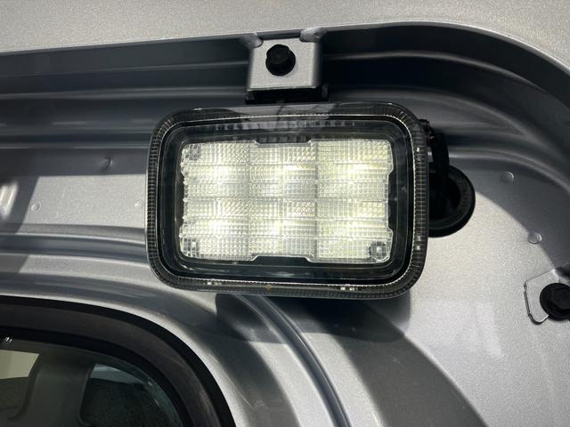 ハイゼットトラックスタンダード　農用スペシャル　４ＷＤ／作業灯ワンオーナー　４ＷＤ　作業灯　ＡＭ／ＦＭラジオ　ハロゲンヘッドライト　オートライト　オートマチックハイビーム　取扱説明書　メンテナンスノート（香川県）の中古車