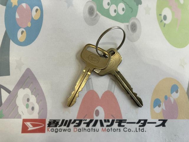 ハイゼットトラックスタンダード　農用スペシャル　４ＷＤ／作業灯ワンオーナー　４ＷＤ　作業灯　ＡＭ／ＦＭラジオ　ハロゲンヘッドライト　オートライト　オートマチックハイビーム　取扱説明書　メンテナンスノート（香川県）の中古車