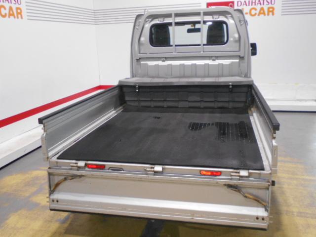 キャリイトラックＫＣエアコン・パワステ　４ＷＤ　マニュアル車（福井県）の中古車