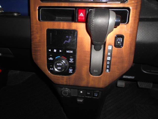 トールカスタムG SA2 4WD 9インチナビ ドラレコ装着ダイハツ純正9インチメモリーナビ ドライブレコーダー パノラマモニター装着(福井県)の中古車