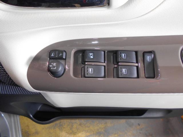 ムーヴキャンバスXリミテッドメイクアップ SA2 純正ナビ パノラマモニター2017年モデル ダイハツ純正ワイドダイヤトーンサウンドメモリーナビ パノラマモニター TVコントロールキット 装着車(福井県)の中古車