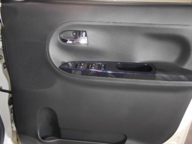 タントカスタムX トップエディションSA2 4WD 純正ナビ装着2017年モデル ダイハツ純正メモリーナビ バックモニター ドライブレコーダー TVコントロールキット 装着車 ノーマルタイヤ4本新品(福井県)の中古車