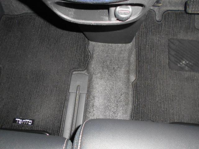 タントカスタムX トップエディションSA2 4WD 純正ナビ装着2017年モデル ダイハツ純正メモリーナビ バックモニター ドライブレコーダー TVコントロールキット 装着車 ノーマルタイヤ4本新品(福井県)の中古車