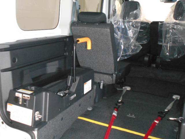 アトレースローパー　４ＷＤ　福祉車両　純正ナビ　バックモニター　装着２０２２年モデル　ダイハツ純正ワイドスタンダードメモリーナビ　バックモニター　ＴＶコントロールキット　装着車（福井県）の中古車