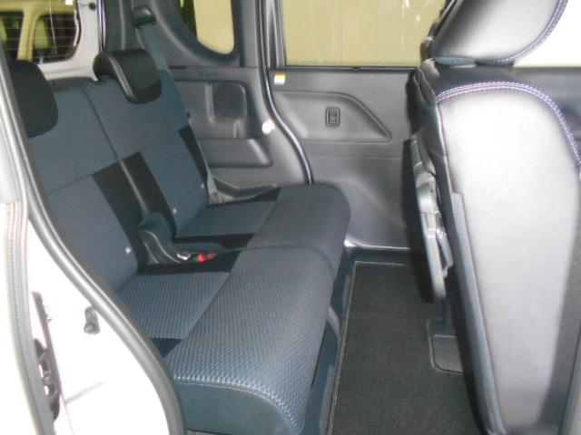 タントカスタムＸ　４ＷＤ（福井県）の中古車