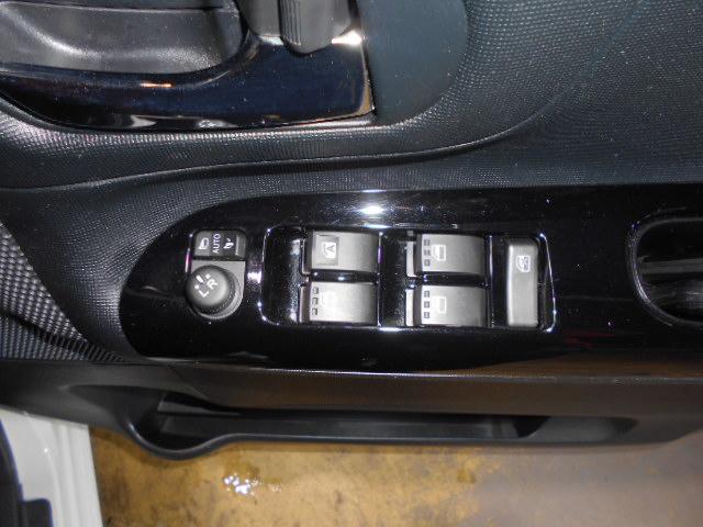 ムーヴキャンバスＧブラックアクセントＶＳ　ＳＡ３　純正ナビ　パノラマモニター２０１８年モデル　ダイハツ純正ワイドダイヤトーンサウンドメモリーナビ　ドライブレコーダー　パノラマモニター　ＴＶコントロールキット　装着車（福井県）の中古車