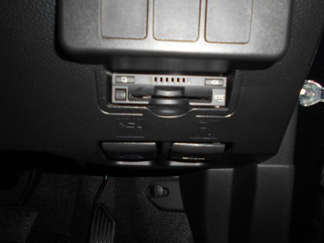 トールＧ　ＳＡ２　９インチナビ　ドラレコ　パノラマモニター装着ダイハツ純正９インチメモリーナビ　ドライブレコーダー　パノラマモニター　ＴＶコントロールキット　装着車　ノーマルタイヤ４本新品（福井県）の中古車