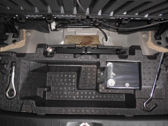 ムーヴキャンバスＸリミテッドメイクアップＳＡ２　４ＷＤ　純正８インチナビ装着２０１７年モデル　ダイハツ純正８インチメモリーナビ　パノラマモニター　ＴＶコントロールキット　装着車（福井県）の中古車