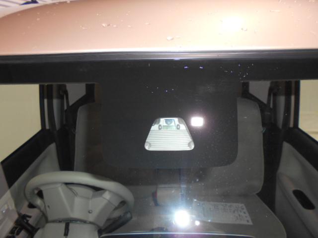 ムーヴキャンバスＸリミテッドメイクアップＳＡ２　４ＷＤ　純正８インチナビ装着２０１７年モデル　ダイハツ純正８インチメモリーナビ　パノラマモニター　ＴＶコントロールキット　装着車（福井県）の中古車