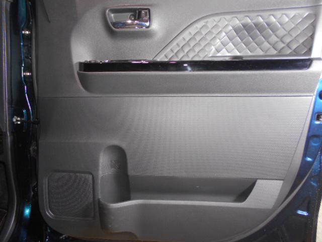 タントカスタムＸ　４ＷＤ　純正ナビ　ドラレコ　パノラマモニター装着２０２２年モデル　ダイハツ純正９インチメモリーナビ　ドライブレコーダー　パノラマモニター　ＴＶコントロールキット　ノーマルタイヤ４本新品（福井県）の中古車