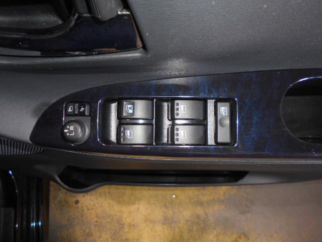 タントカスタムＸ　トップエディションＳＡ３　４ＷＤ　純正ナビ装着２０１７年モデル　ダイハツ純正８インチハイエンドナビ　バックモニター　ドライブレコーダー（社外品）　装着車（福井県）の中古車