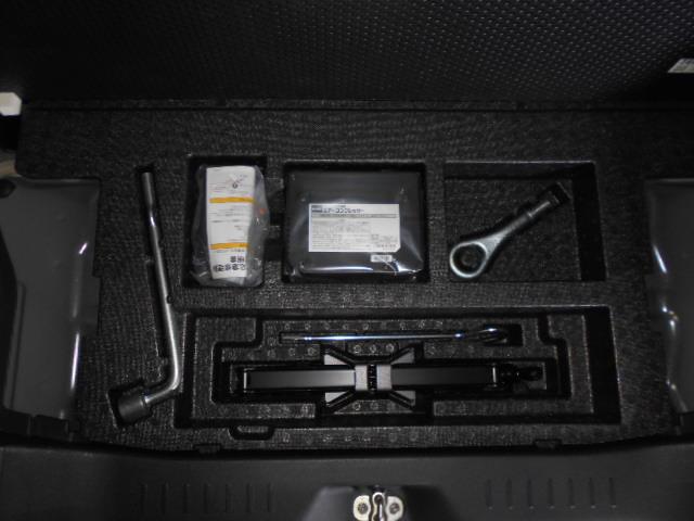 タントカスタムＸ　トップエディションＳＡ３　４ＷＤ　純正ナビ装着２０１７年モデル　ダイハツ純正８インチハイエンドナビ　バックモニター　ドライブレコーダー（社外品）　装着車（福井県）の中古車