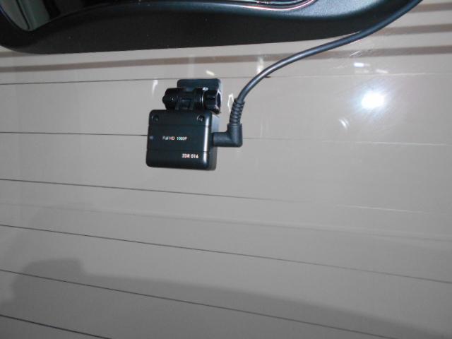 タントカスタムＸ　トップエディションＳＡ３　４ＷＤ　純正ナビ装着２０１７年モデル　ダイハツ純正８インチハイエンドナビ　バックモニター　ドライブレコーダー（社外品）　装着車（福井県）の中古車