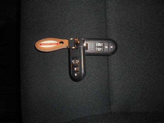 ムーヴキャンバスＧブラックアクセントＶＳ　ＳＡ３　純正ナビ　ドラレコ　装着２０２１年モデル　ダイハツ純正８インチメモリーナビ　ドライブレコーダー　パノラマモニター　ＴＶコントロールキット　装着車　ノーマルタイヤ４本新品（福井県）の中古車