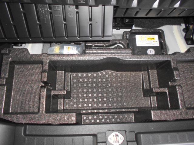 ムーヴG 4WD 10インチナビ ドラレコ パノラマモニター装着2025年モデル ダイハツ純正10インチスタイリッシュメモリーナビ ドライブレコーダー パノラマモニター 装着車(福井県)の中古車