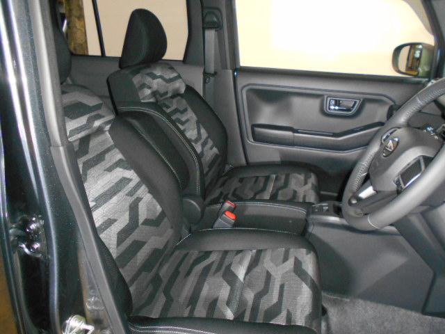 タフトＧ　ダーククロムベンチャー　エコアイドルレス（福井県）の中古車