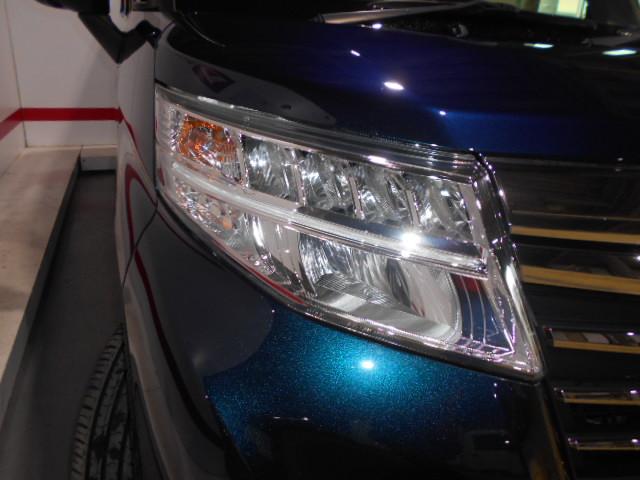 トールカスタムＧ　ＳＡ２　４ＷＤ　純正ナビ　パノラマモニター装着ダイハツ純正９インチメモリーナビ　パノラマモニター　ＴＶコントロールキット　装着車（福井県）の中古車