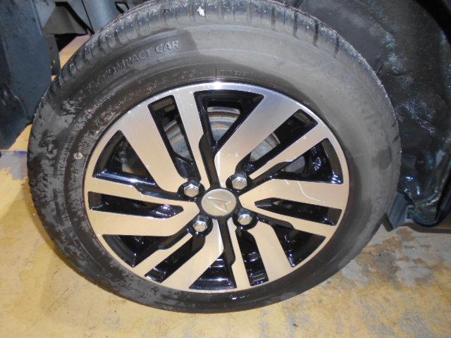 トールカスタムＧ　ＳＡ２　４ＷＤ　純正ナビ　パノラマモニター装着ダイハツ純正９インチメモリーナビ　パノラマモニター　ＴＶコントロールキット　装着車（福井県）の中古車