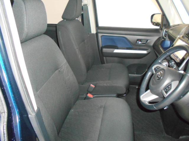 トールカスタムＧ　ＳＡ２　４ＷＤ　純正ナビ　パノラマモニター装着ダイハツ純正９インチメモリーナビ　パノラマモニター　ＴＶコントロールキット　装着車（福井県）の中古車