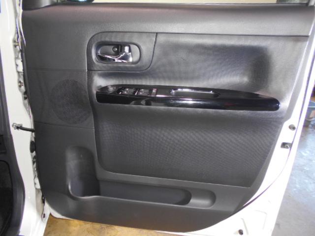 ムーヴキャンバスＧブラックアクセントＶＳ　ＳＡ３　４ＷＤ　純正ナビ　ドラレコ２０２１年モデル　ダイハツ純正８インチメモリーナビ　ドライブレコーダー　パノラマモニター　ＴＶコントロールキット　装着車　ノーマルタイヤ４本新品（福井県）の中古車