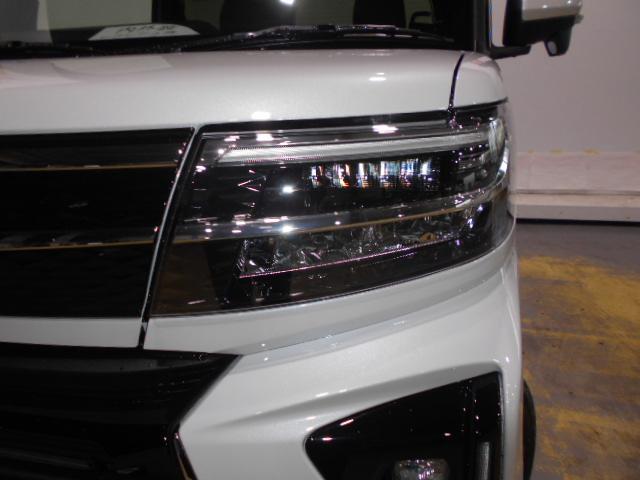 タントカスタムＸ　４ＷＤ　９インチディスプレイオーディオ装着パノラマモニター装着　届出済未走行車（福井県）の中古車