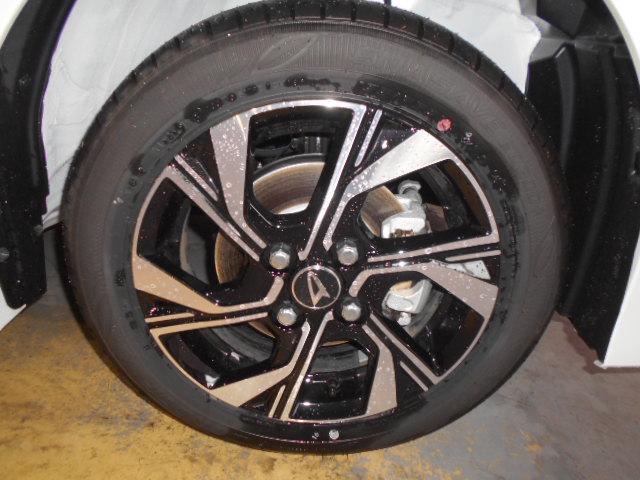 タントカスタムＸ　４ＷＤ　９インチディスプレイオーディオ装着パノラマモニター装着　届出済未走行車（福井県）の中古車