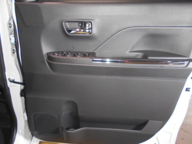 タントカスタムＸ　４ＷＤ　９インチディスプレイオーディオ装着パノラマモニター装着　届出済未走行車（福井県）の中古車