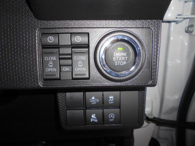 タントカスタムＸ　４ＷＤ　９インチディスプレイオーディオ装着パノラマモニター装着　届出済未走行車（福井県）の中古車