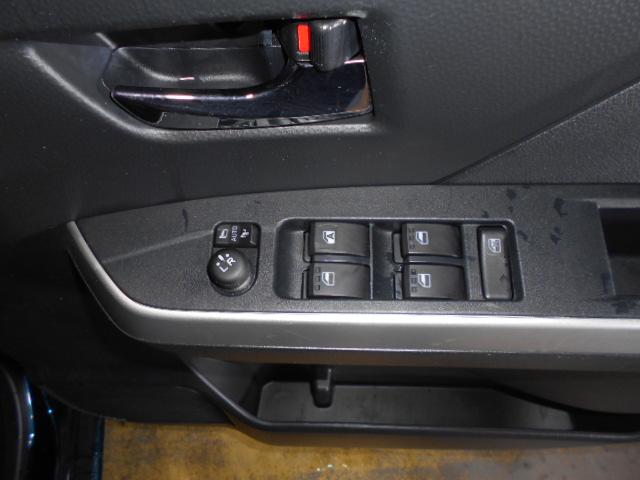 トールＧ　リミテッド２　ＳＡ３　４ＷＤ　純正ナビ　ドラレコ　装着２０２年モデル　ダイハツ純正９インチプレミアムメモリーナビ　ドライブレコーダー　パノラマモニター　装着（福井県）の中古車