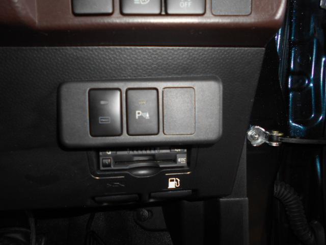 トールＧ　リミテッド２　ＳＡ３　４ＷＤ　純正ナビ　ドラレコ　装着２０２年モデル　ダイハツ純正９インチプレミアムメモリーナビ　ドライブレコーダー　パノラマモニター　装着（福井県）の中古車