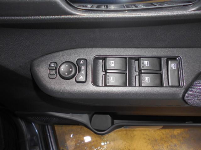 ムーヴＧ　４ＷＤ　純正１０インチナビ　ドラレコ　パノラマモニター２０２５年モデル　ダイハツ純正１０インチスタイリッシュメモリーナビ　ドライブレコーダー　パノラマモニター　装着車（福井県）の中古車