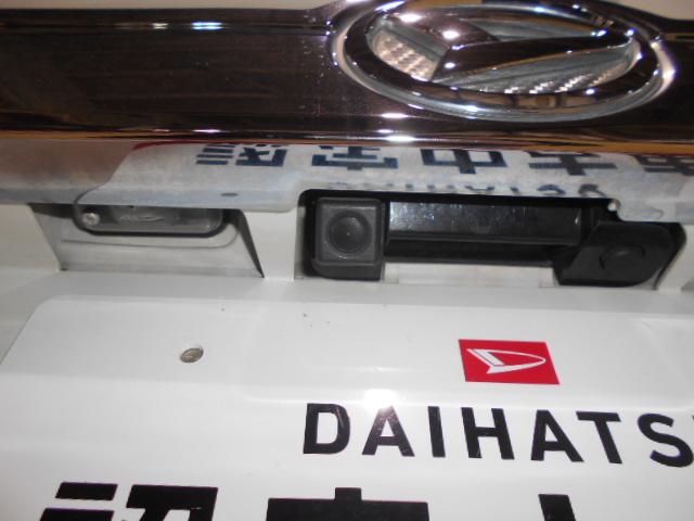 タントカスタムＸ　ＳＡ　４ＷＤ　純正ナビ　バックモニター　装着２０１５年モデル　ダイハツ純正８インチメモリーナビ　バックモニター　ドライブレコーダー　装着車　ノーマルタイヤ４本新品（福井県）の中古車