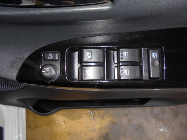 タントカスタムＸ　ＳＡ　４ＷＤ　純正ナビ　バックモニター　装着２０１５年モデル　ダイハツ純正８インチメモリーナビ　バックモニター　ドライブレコーダー　装着車　ノーマルタイヤ４本新品（福井県）の中古車