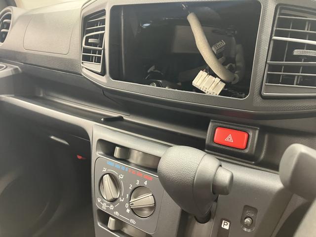 ミライースＬ　ＳＡIII　／キーレス／オーディオレス／アイドリングＳＴＯＰ　衝突防止　キ−レス　Ｗエアバッグ　横滑防止　レーンキープアシスト　オートハイビーム　運転席エアバック　ＡＢＳ　衝突安全ボディ　メンテナンスノート（富山県）の中古車