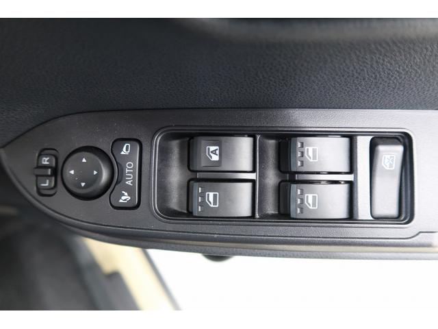 タントファンクロス　／オーディオレス／バックカメラ／両側電動スライ誤発進抑制機能　ＡＨＢ　Ｉ−ＳＴＯＰ　バックカメラ付　シートＨ　電動格納ドアミラー　ＬＥＤライト　衝突安全ボディ　レーンキープアシスト　定期点検記録簿　セキュリティ　キーレスキー　Ａライト（富山県）の中古車