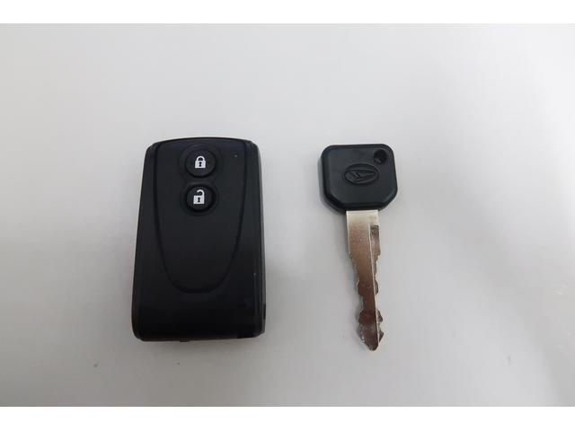 コペンセロ　／カーナビ／バックカメラ／キーフリー／ＬＥＤヘッドランスマキ−　ＢＴ接続　ＡＵＴＯライト　ターボエンジン　運転席助手席エアバック　キーレスエントリー　ＶＳＡ　イモビライザー　整備記録簿　ＡＢＳ　ＬＥＤヘットランプ　ＥＴＣ車載器　ＳＲＳ　アルミホイール（富山県）の中古車