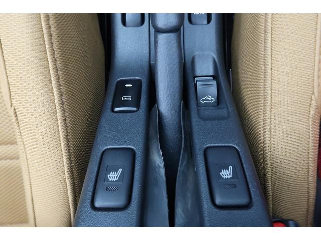 コペンセロ　／カーナビ／バックカメラ／キーフリー／ＬＥＤヘッドランスマキ−　ＢＴ接続　ＡＵＴＯライト　ターボエンジン　運転席助手席エアバック　キーレスエントリー　ＶＳＡ　イモビライザー　整備記録簿　ＡＢＳ　ＬＥＤヘットランプ　ＥＴＣ車載器　ＳＲＳ　アルミホイール（富山県）の中古車