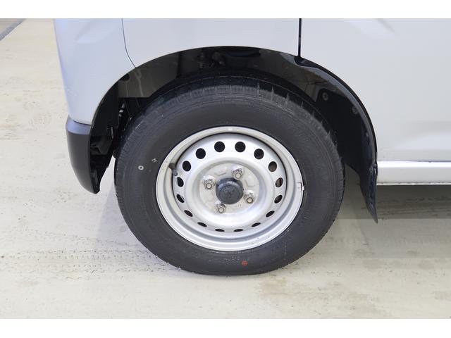 ハイゼットカーゴＤＸ　／パートタイム４ＷＤ／ラジオ／オートライト／踏み間違い防止　Ｗエアバック　キーフリーシステム　エコアイドル　車線逸脱警報　切替４ＷＤ　オートハイビーム　オートライト　運転席エアバッグ　ＡＢＳ　記録簿　ＶＤＣ（富山県）の中古車