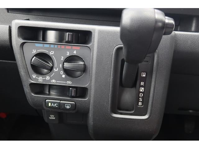 ハイゼットカーゴＤＸ　／パートタイム４ＷＤ／ラジオ／オートライト／踏み間違い防止　Ｗエアバック　キーフリーシステム　エコアイドル　車線逸脱警報　切替４ＷＤ　オートハイビーム　オートライト　運転席エアバッグ　ＡＢＳ　記録簿　ＶＤＣ（富山県）の中古車