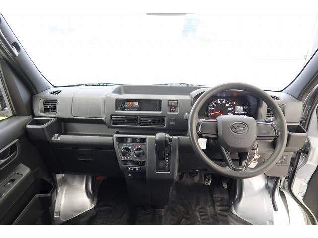 ハイゼットカーゴＤＸ　／パートタイム４ＷＤ／ラジオ／オートライト／踏み間違い防止　Ｗエアバック　キーフリーシステム　エコアイドル　車線逸脱警報　切替４ＷＤ　オートハイビーム　オートライト　運転席エアバッグ　ＡＢＳ　記録簿　ＶＤＣ（富山県）の中古車