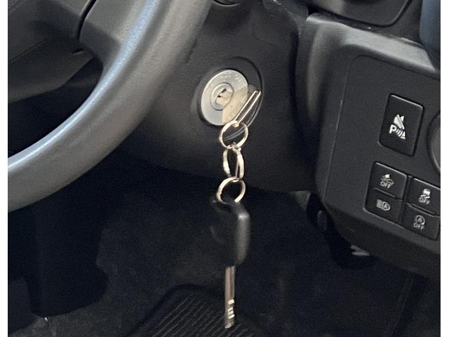 ミライースＬ　ＳＡIII　／オーディオレス／キーレス／マニュアルエアコ車線逸脱警報システム　緊急ブレーキ　Ｒカメラ　アイドリンストップ　キーレスキー　横滑防止装置　デュアルエアバッグ　オートハイビーム　エアバック　オートライト　ＡＢＳ　整備記録簿　安全ボディ（富山県）の中古車