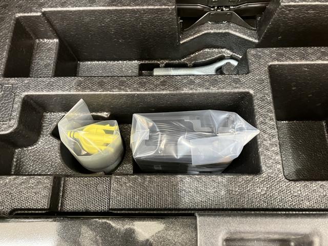 ミライースＬ　ＳＡIII　／オーディオレス／キーレス／マニュアルエアコ車線逸脱警報システム　緊急ブレーキ　Ｒカメラ　アイドリンストップ　キーレスキー　横滑防止装置　デュアルエアバッグ　オートハイビーム　エアバック　オートライト　ＡＢＳ　整備記録簿　安全ボディ（富山県）の中古車