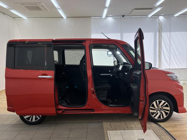 トールカスタムＧ　／４ＷＤ／ナビ／パノラマカメラ／両側電動スライド４ＷＤ　前席シートヒーター　横滑り防止　全方位カメラ　電動格納ドアミラー　セキュリティアラーム　バックモニター　ＬＥＤヘッドライト　記録簿　ワンオーナー　両側電動スライドドア　ドライブレコーダー（富山県）の中古車