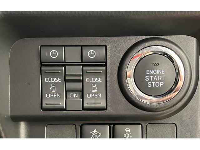 トールカスタムＧ　／４ＷＤ／ナビ／パノラマカメラ／両側電動スライド４ＷＤ　前席シートヒーター　横滑り防止　全方位カメラ　電動格納ドアミラー　セキュリティアラーム　バックモニター　ＬＥＤヘッドライト　記録簿　ワンオーナー　両側電動スライドドア　ドライブレコーダー（富山県）の中古車