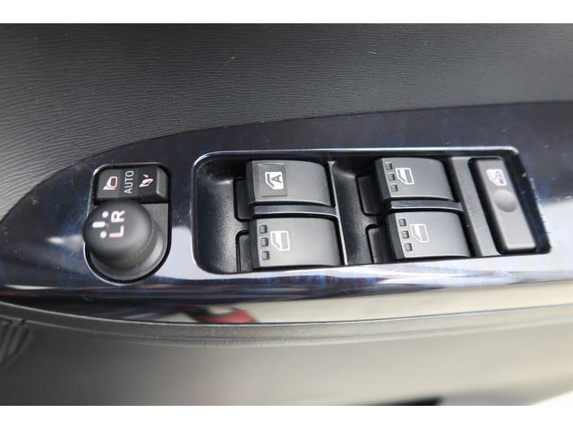 タントカスタムＸ　トップエディションＳＡIII　／ナビ／両側電動Ｂｌｕｅｔｏｏｔｈ　ナビＴＶ　オートＬＥＤ　キーレス　ＬＥＤヘッドランプ　オートライト　セキュリティー　アイドリングストップ　レーンアシスト　ＥＴＣ付き　ベンチシート　アルミホイール　記録簿（富山県）の中古車