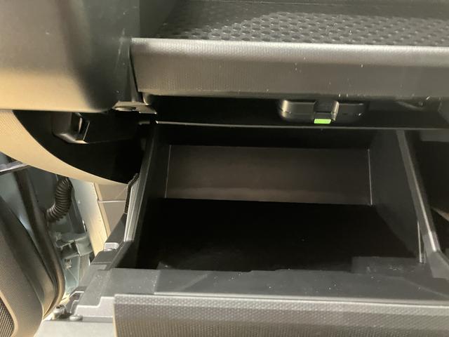 タフトＧ　／４ＷＤ／ナビ／パノラマカメラ／フロントカメラ　オートミラー　ＡＷ　前後誤発進抑制機能　車線逸脱防止　Ｂモニター　ＬＥＤランプ　ドライブレコーダー　前席シートヒーター　パノラマルーフ　盗難防止装置　ＢＴオーディオ　オートライト（富山県）の中古車