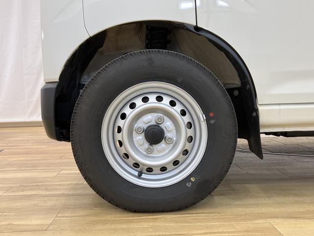 ハイゼットカーゴＤＸ　／切替４ＷＤ／ラジオ／オートライト／踏み間違い防止４ＷＤ車　レーンキープアシスト　アイドルストップ　ＶＤＣ　キーレスキー　ダブルエアバッグ　オートマチックハイビーム　記録簿　ＡＢＳ　エアバッグ　衝突安全ボディ　両側スライドＤ　衝突低減ブレーキ（富山県）の中古車