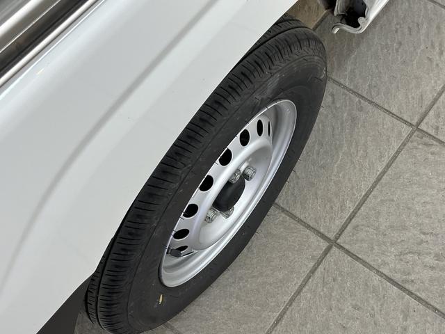 ハイゼットカーゴＤＸ　／切替４ＷＤ／ラジオ／オートライト／踏み間違い防止４ＷＤ車　レーンキープアシスト　アイドルストップ　ＶＤＣ　キーレスキー　ダブルエアバッグ　オートマチックハイビーム　記録簿　ＡＢＳ　エアバッグ　衝突安全ボディ　両側スライドＤ　衝突低減ブレーキ（富山県）の中古車
